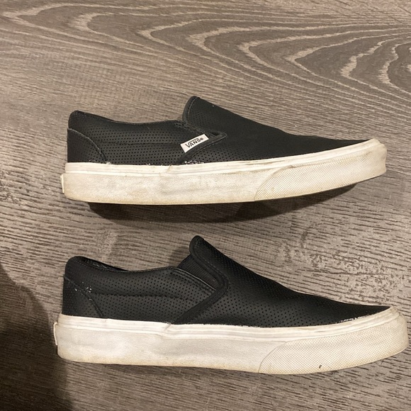 Black Vans - Picture 6 of 8